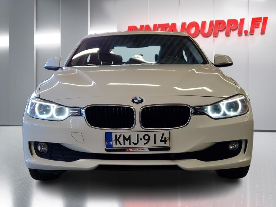 BMW 318 2012