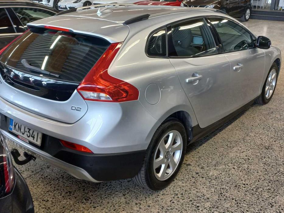 VOLVO V40 Cross Country 2016