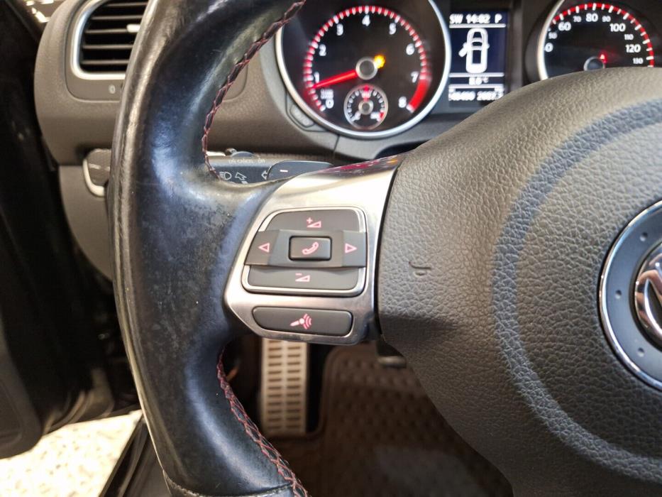 VOLKSWAGEN Golf 2013