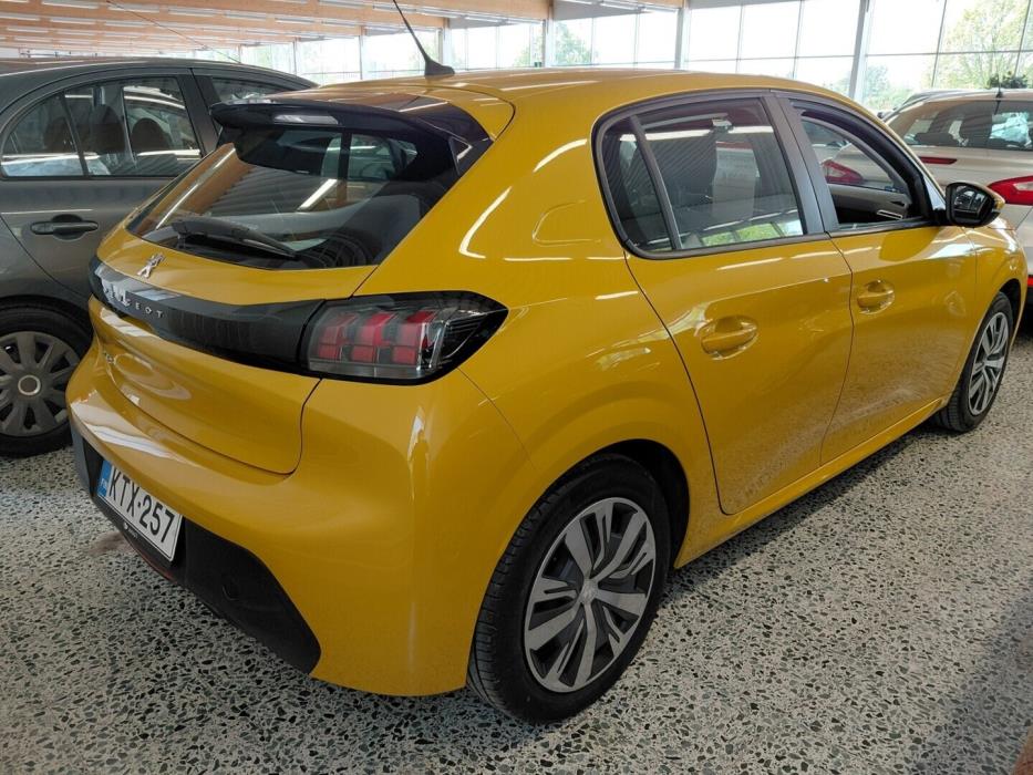 PEUGEOT 208 2021