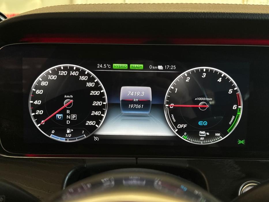 MERCEDES-BENZ E 2020