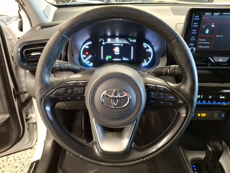 TOYOTA Yaris Cross 2023