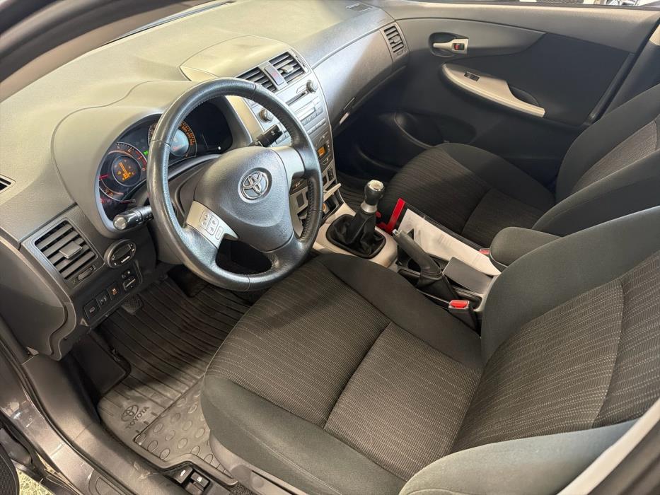 TOYOTA Corolla 2008