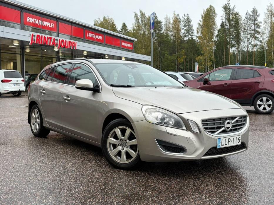 VOLVO V60 2012