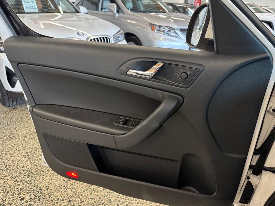 SKODA Yeti 2016
