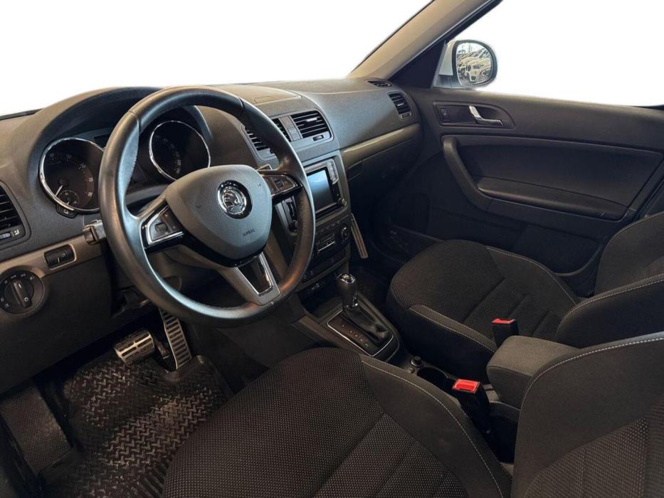 SKODA Yeti 2016