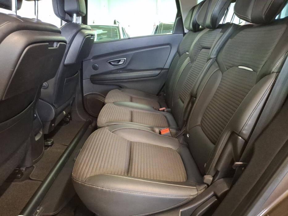 RENAULT Grand Scenic 2016
