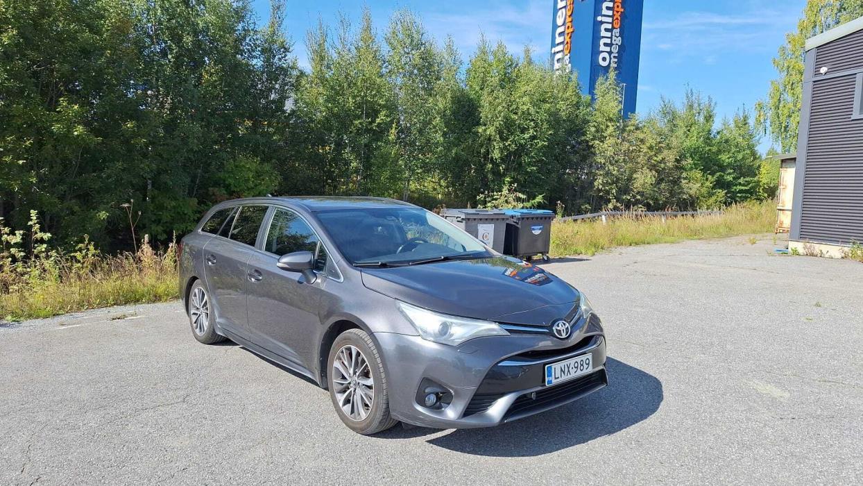 TOYOTA Avensis 2017