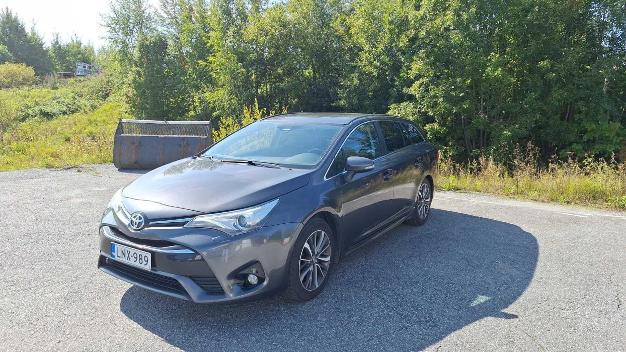 TOYOTA Avensis 2017