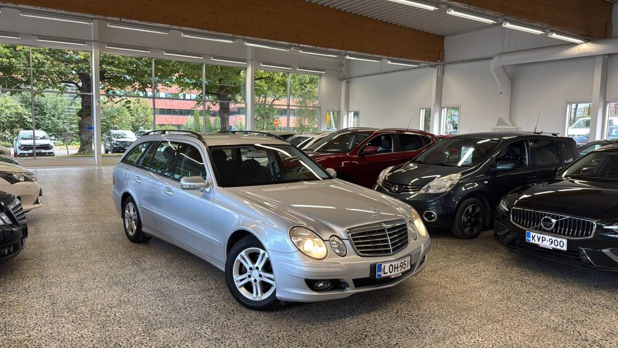 MERCEDES-BENZ E 2008