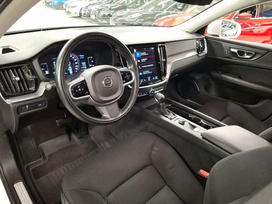 VOLVO V60 2019