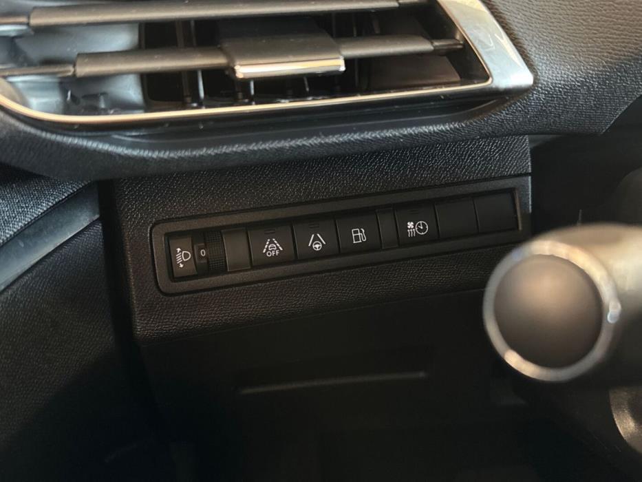 PEUGEOT 3008 2021