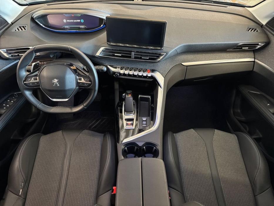PEUGEOT 3008 2021