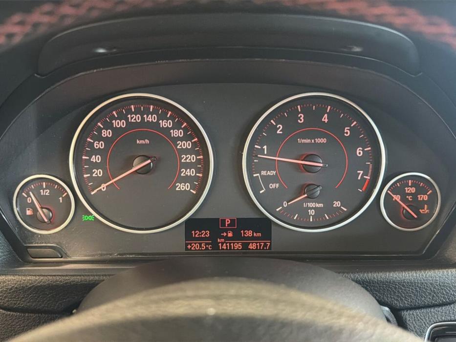 BMW 320 2013