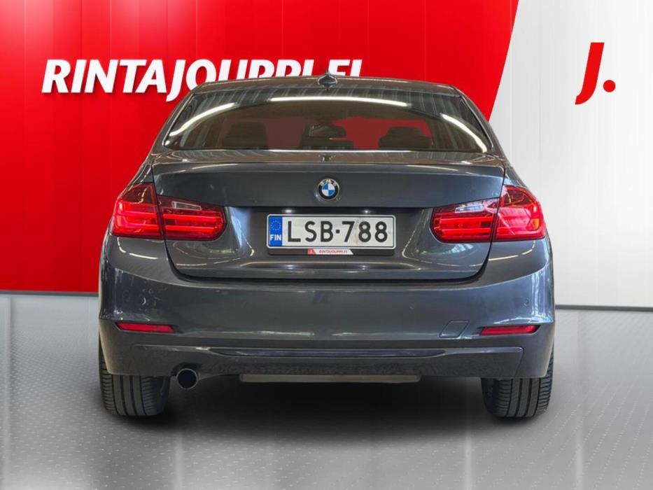 BMW 320 2013