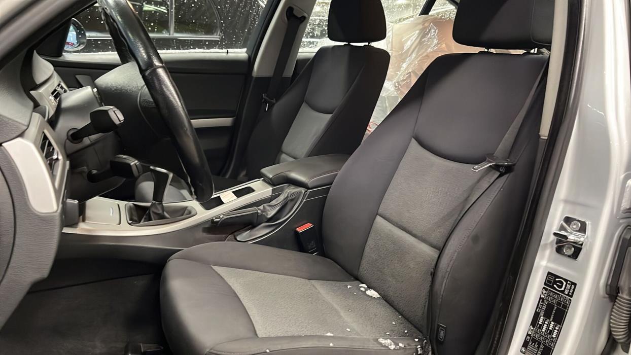 BMW 318 2006
