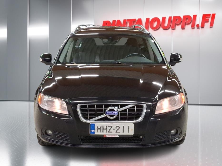 VOLVO V70 2010