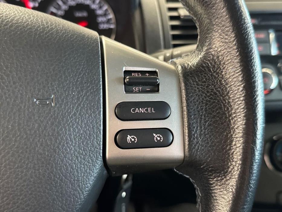 NISSAN Note 2013