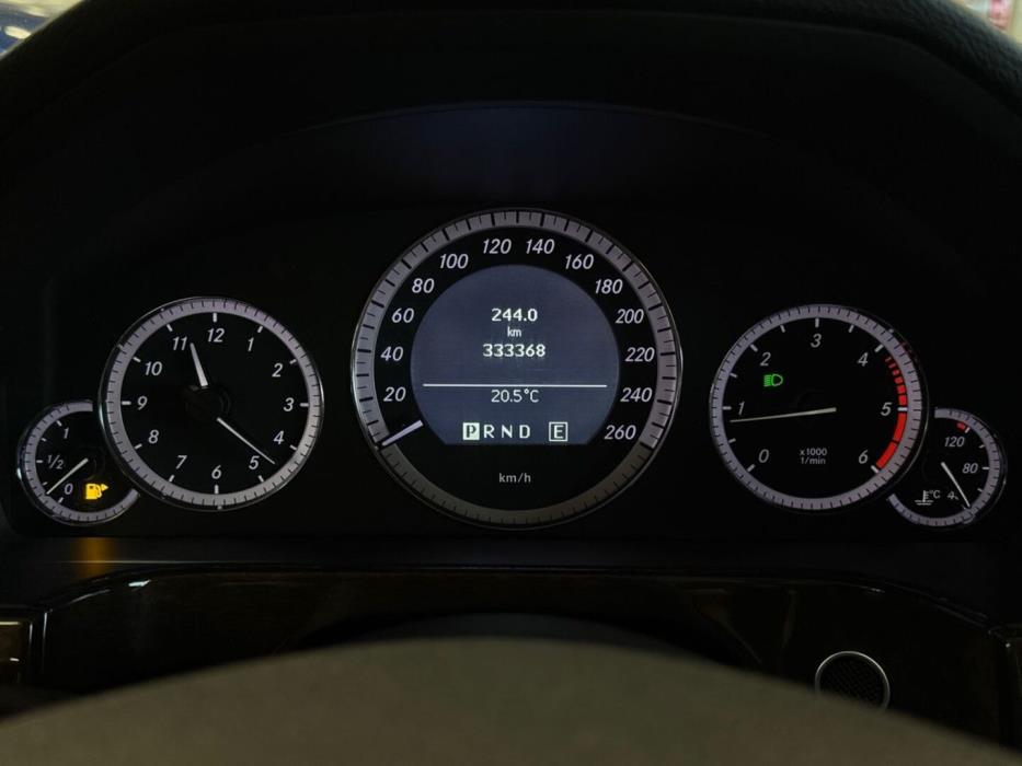 MERCEDES-BENZ E 2010