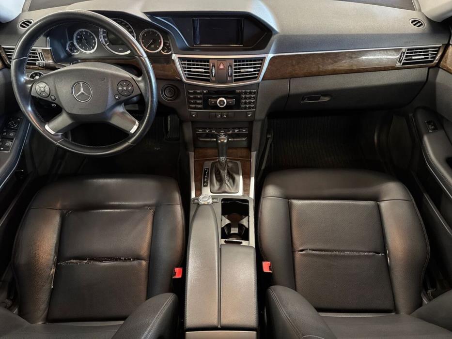 MERCEDES-BENZ E 2010