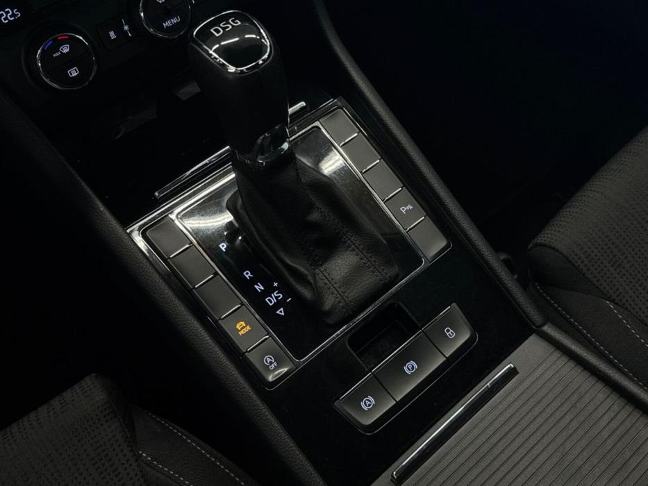 SKODA Superb 2016
