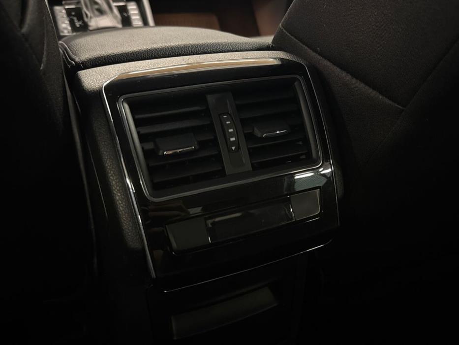 SKODA Superb 2016