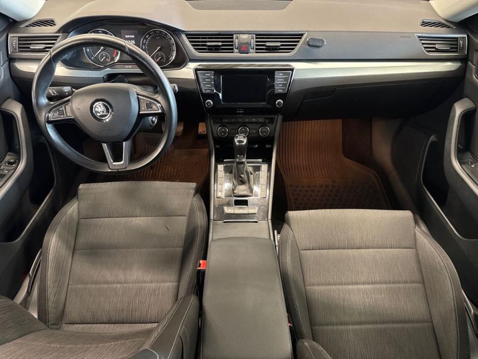 SKODA Superb 2016