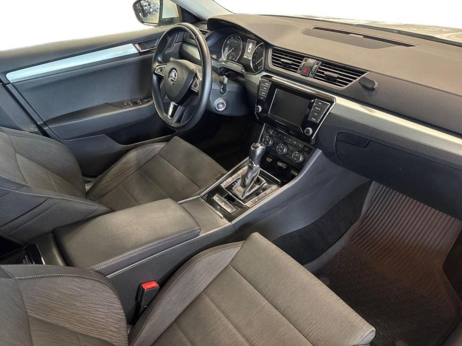 SKODA Superb 2016
