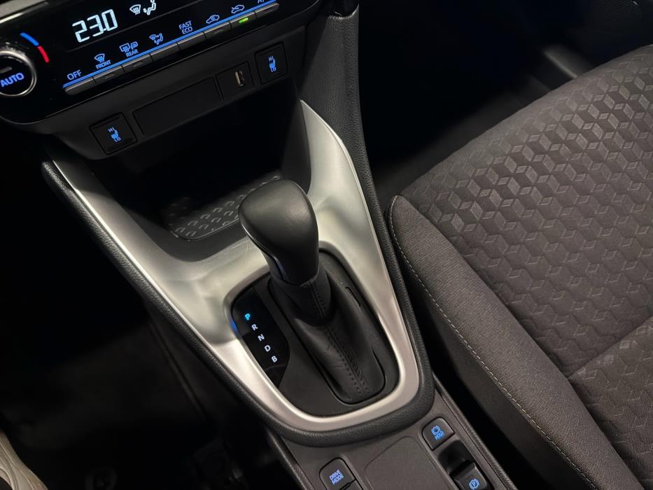 TOYOTA Yaris 2023