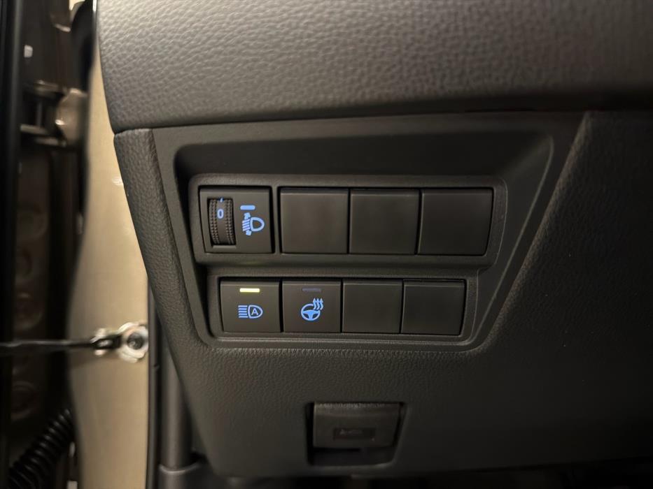 TOYOTA Yaris 2023