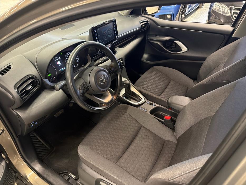TOYOTA Yaris 2023