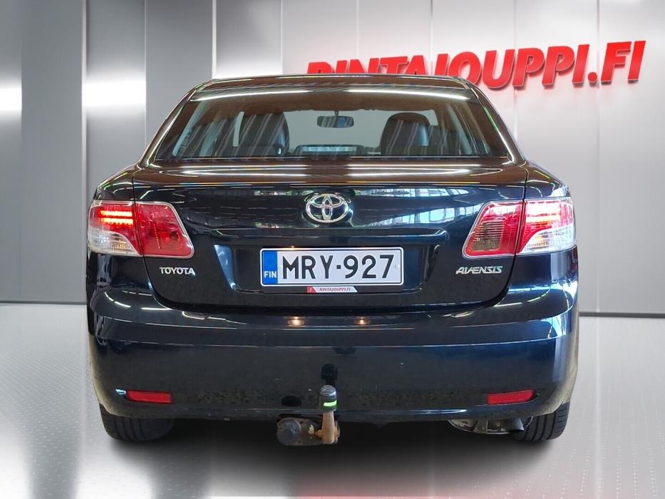 TOYOTA Avensis 2011