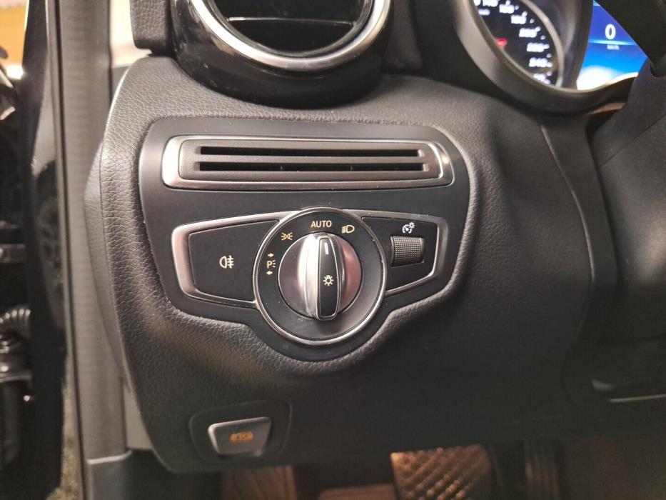 MERCEDES-BENZ C 2020