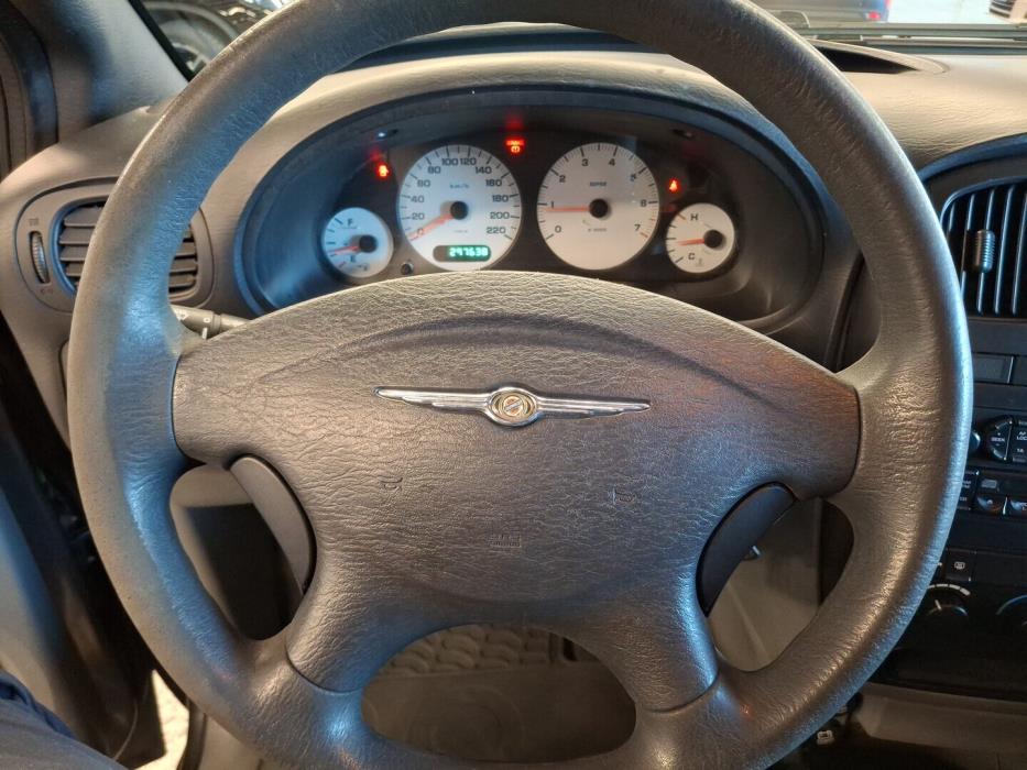 CHRYSLER Voyager 2005