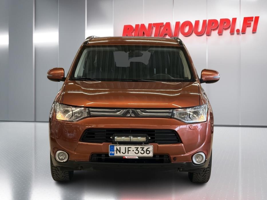 MITSUBISHI Outlander 2013