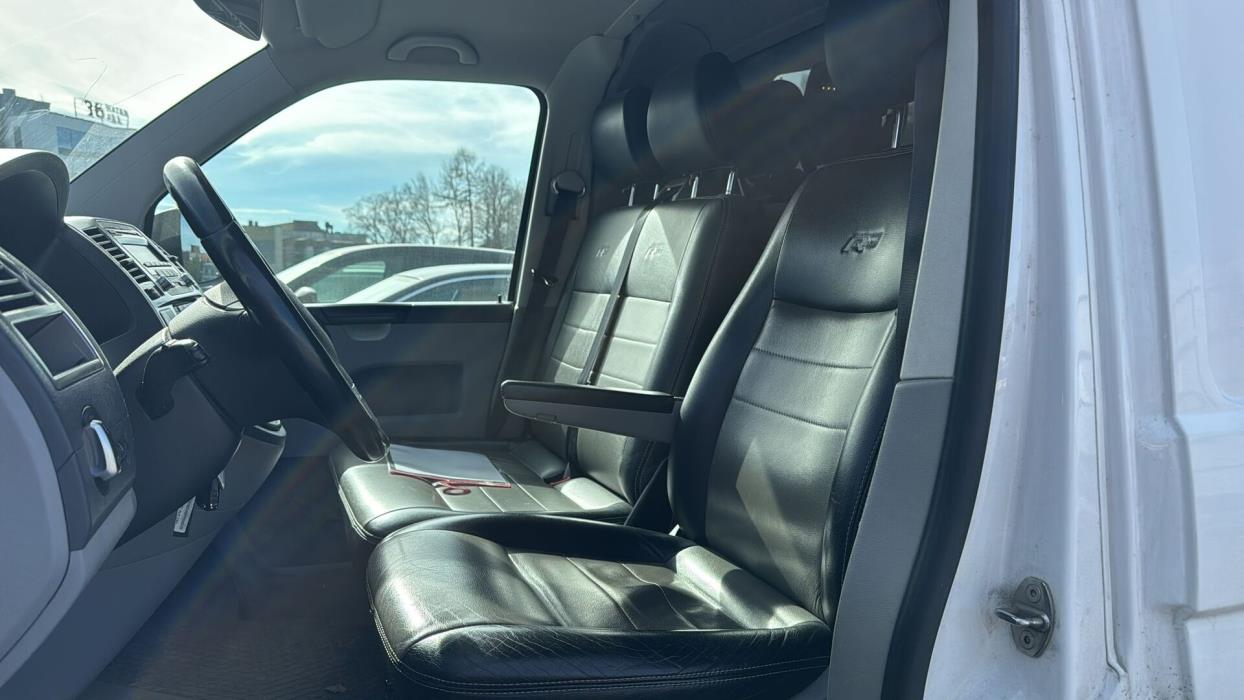 VOLKSWAGEN Transporter 2015