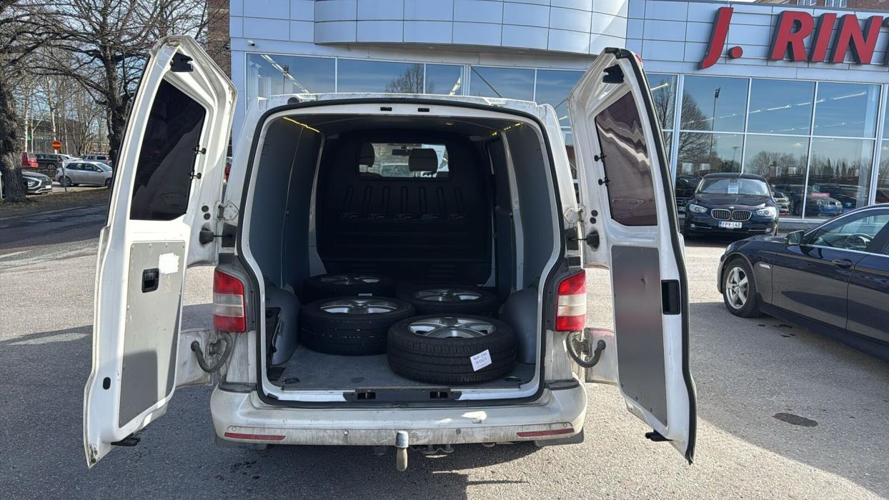 VOLKSWAGEN Transporter 2015