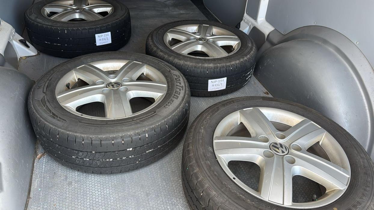 VOLKSWAGEN Transporter 2015