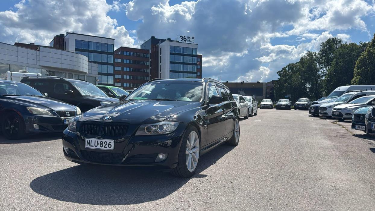 BMW 320 2012
