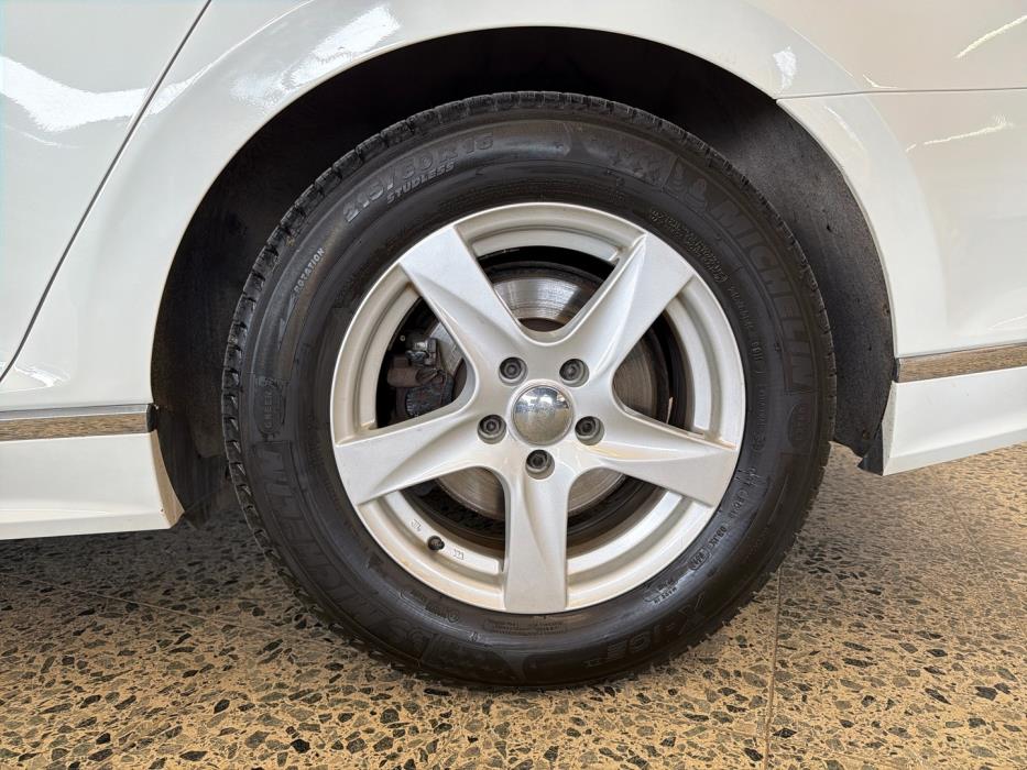 VOLKSWAGEN Passat 2016