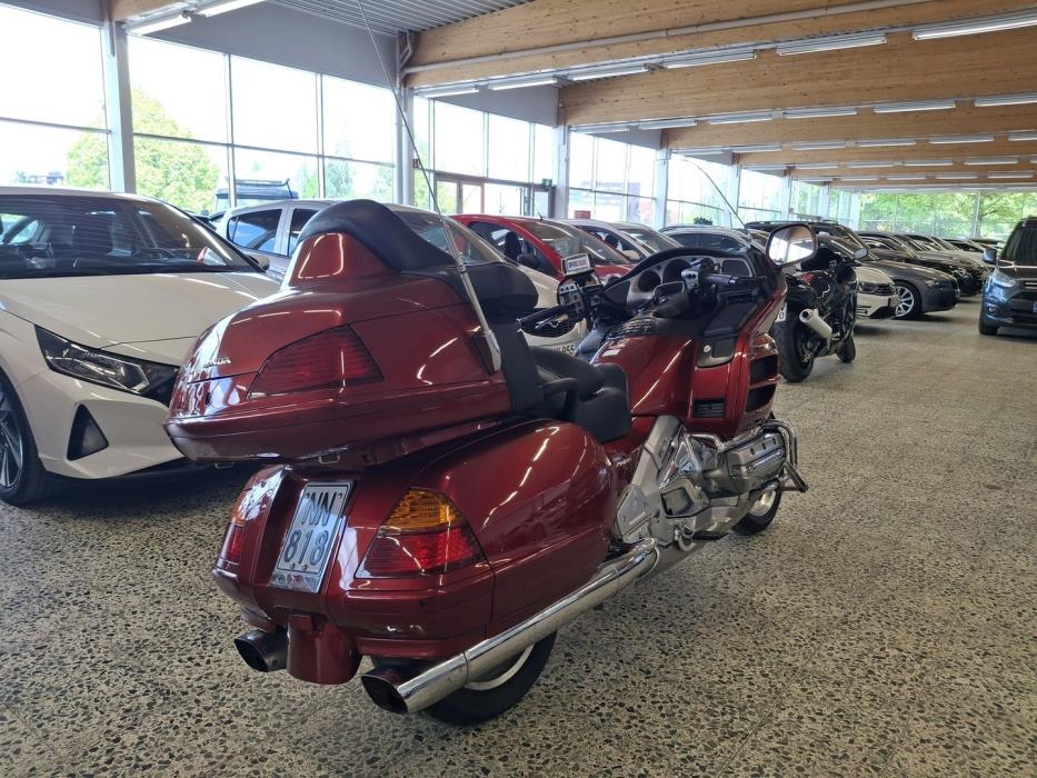 HONDA GL 2001