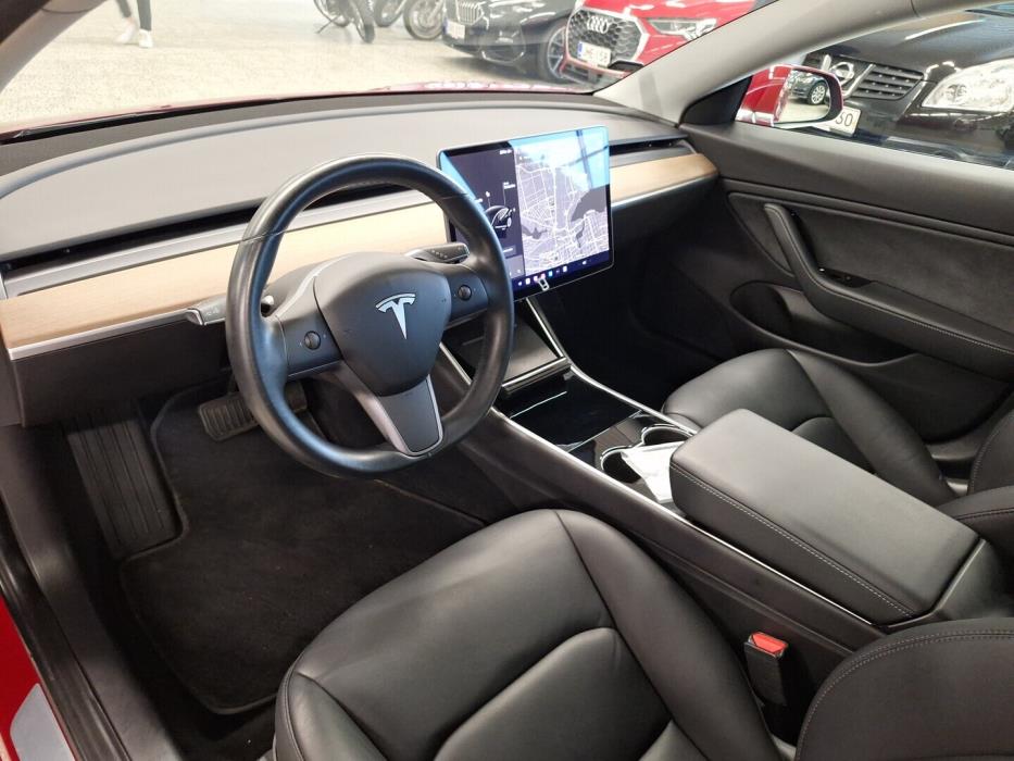 TESLA Model 3 2019
