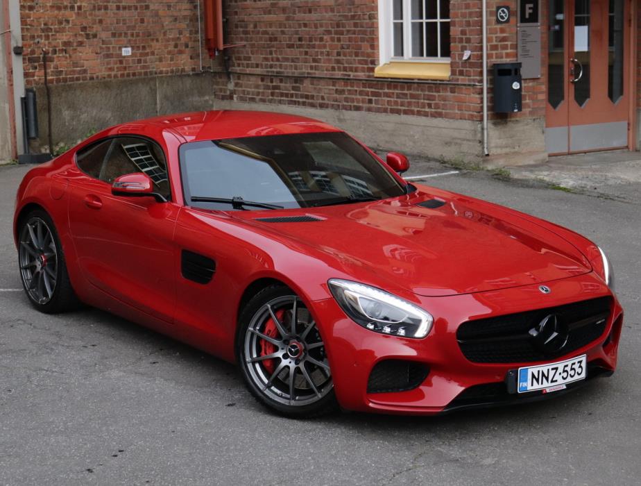 MERCEDES-BENZ AMG GT S 2015