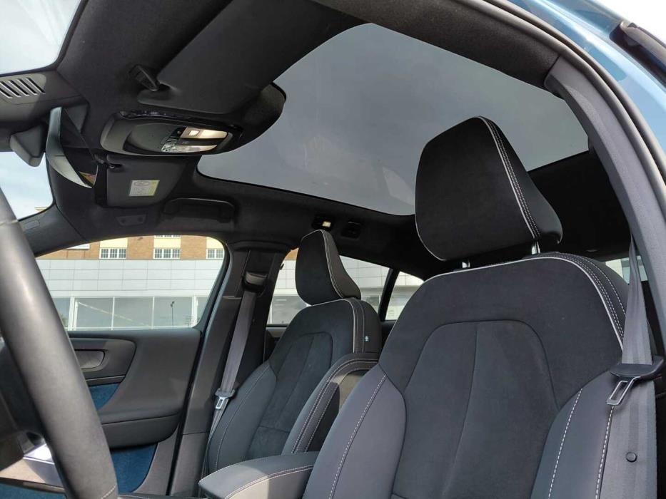 VOLVO C40 2023