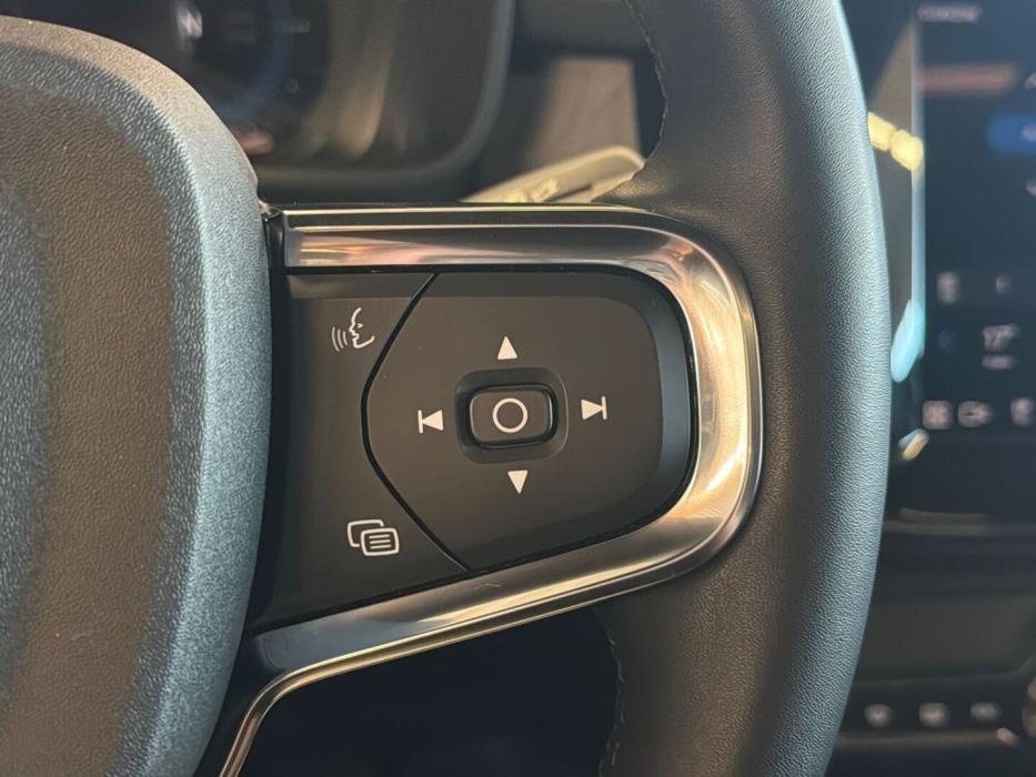 VOLVO C40 2023