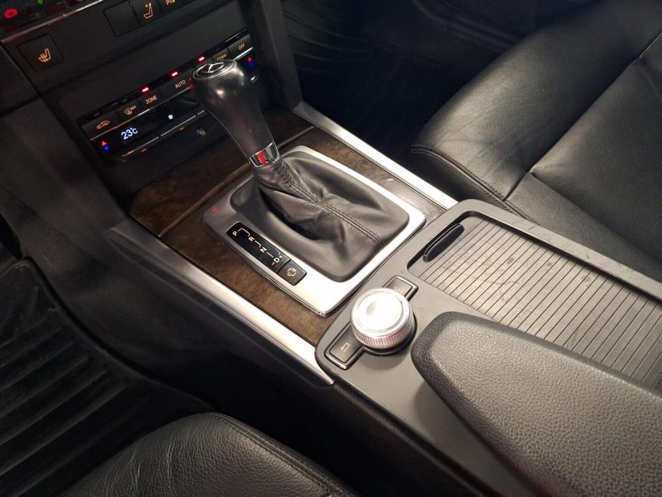 MERCEDES-BENZ E 2010