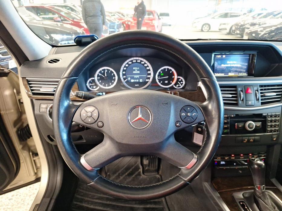 MERCEDES-BENZ E 2010