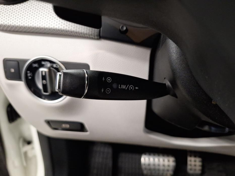 MERCEDES-BENZ B 2012