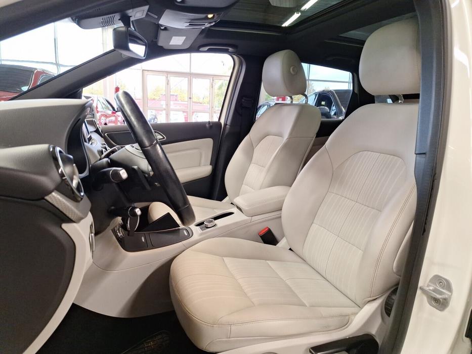 MERCEDES-BENZ B 2012