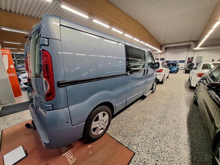 OPEL Vivaro 2012